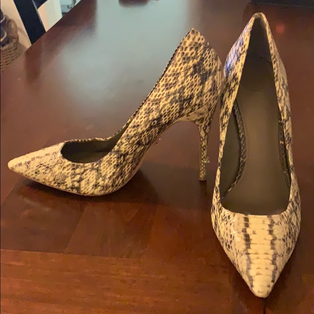 Tory Burch Snake Pumps